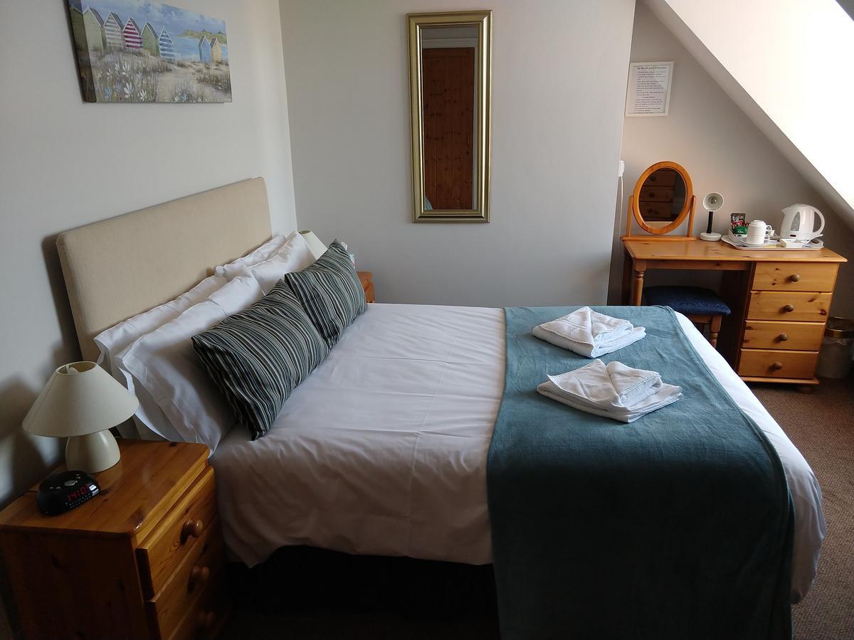 By The Sea Bed And Breakfast Eastbourne Exterior foto