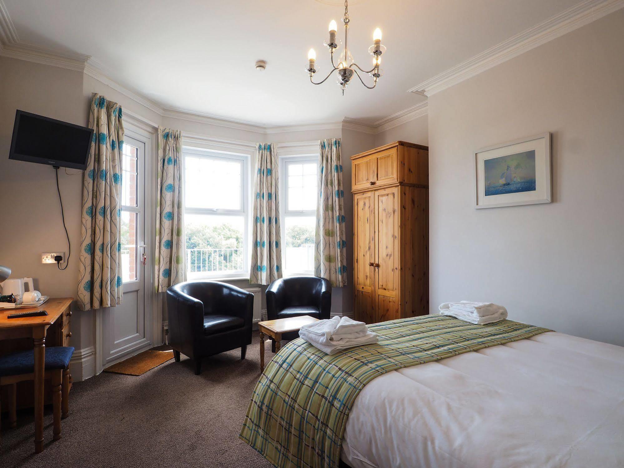 By The Sea Bed And Breakfast Eastbourne Exterior foto